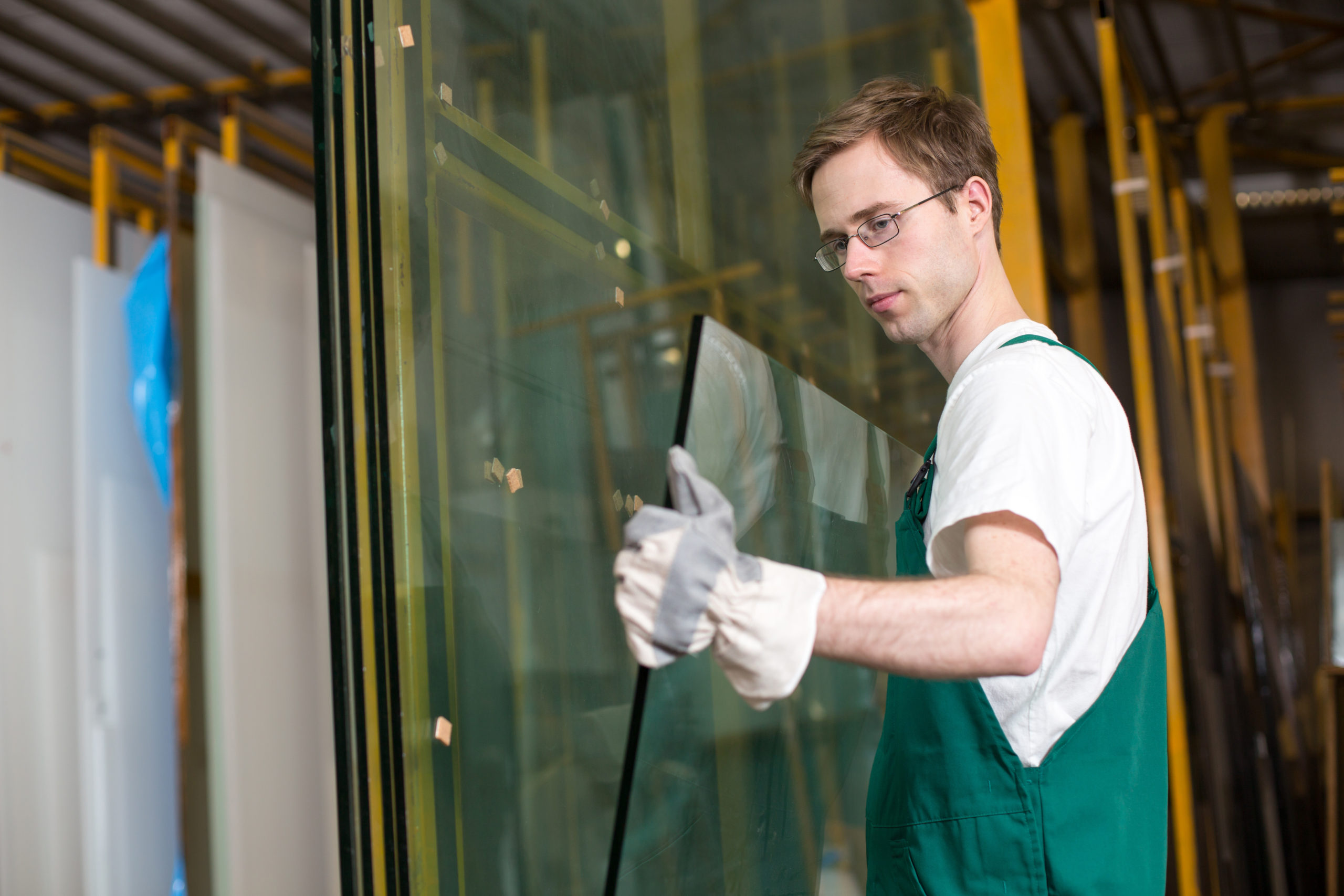 commercial glass and mirror replacement and repair services toronto GTA
